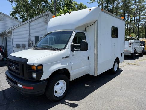 Used 2008 Ford E-350 and Econoline 350 Super Duty image 1
