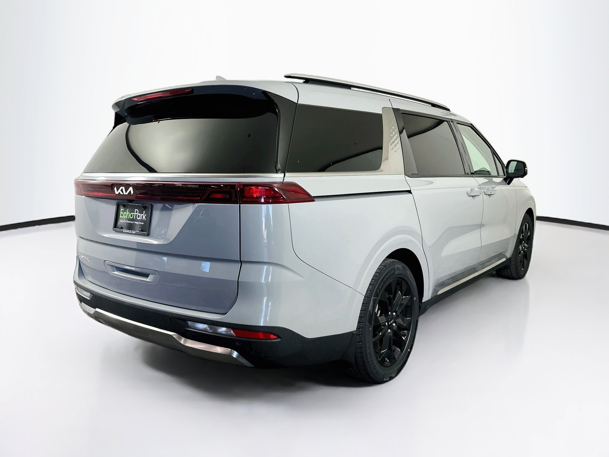 Used 2024 Kia Carnival SX FWD image 9