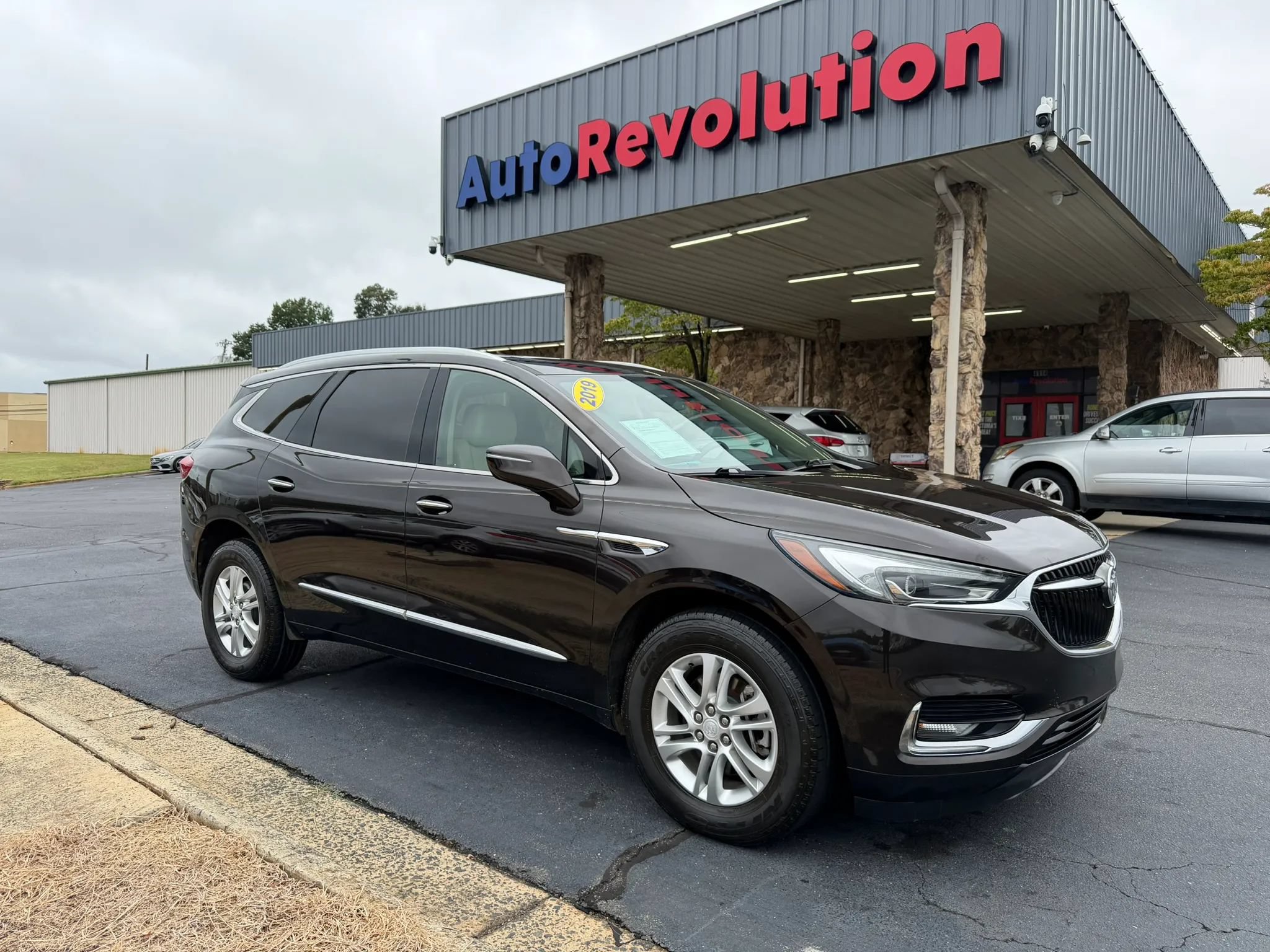 Used 2019 Buick Enclave Essence AWD/4WD image 1