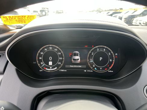 Used 2024 Jaguar E-PACE R-Dynamic SE image 22