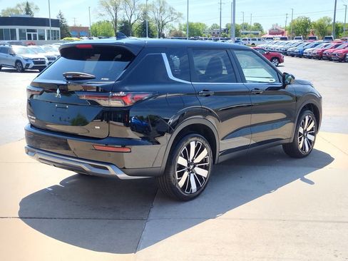 New 2026 Mitsubishi Outlander SE AWD/4WD image 14