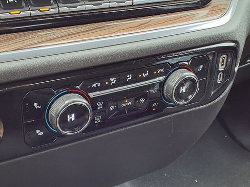 Used 2023 Chevrolet Silverado 1500 LT w/ Protection Package image 7