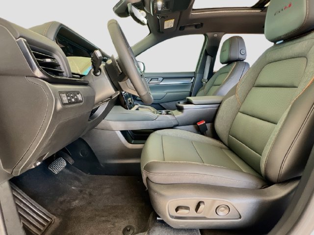 New 2027 GMC Terrain AT4 w/ Convenience Package III AWD/4WD image 15
