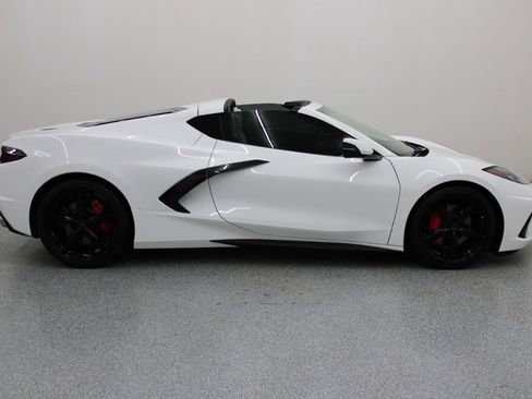 Used 2022 Chevrolet Corvette Stingray Coupe w/ 1LT image 3