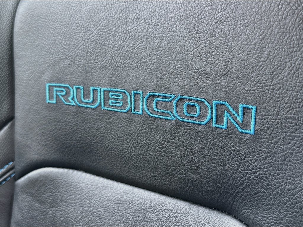Used 2023 Jeep Wrangler Unlimited Rubicon 4xe w/ Cold Weather Group AWD/4WD image 22