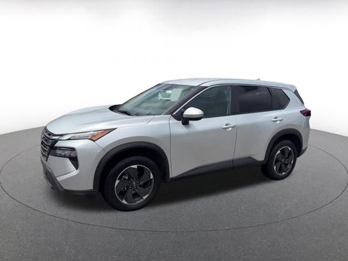 Used 2025 Nissan Rogue SV AWD/4WD image 7