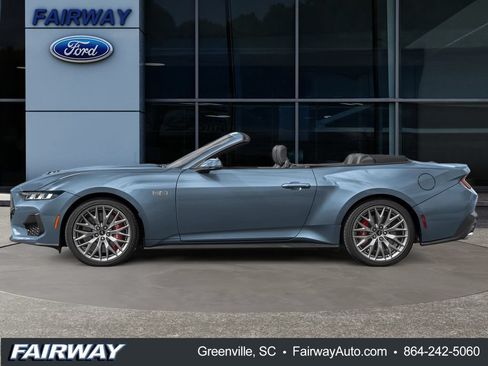 Used 2025 Ford Mustang GT Premium RWD image 3