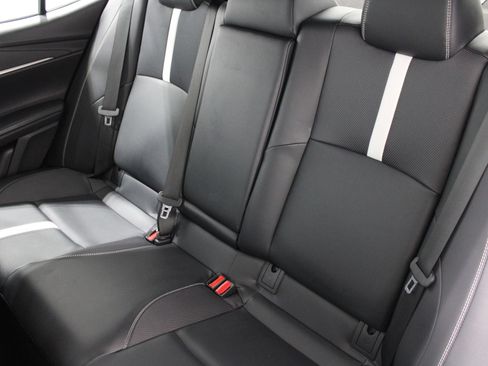 Used 2025 Toyota Camry SE FWD image 18