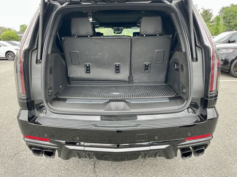 Used 2025 Cadillac Escalade V w/ LPO, Floor Liner Package AWD/4WD image 41
