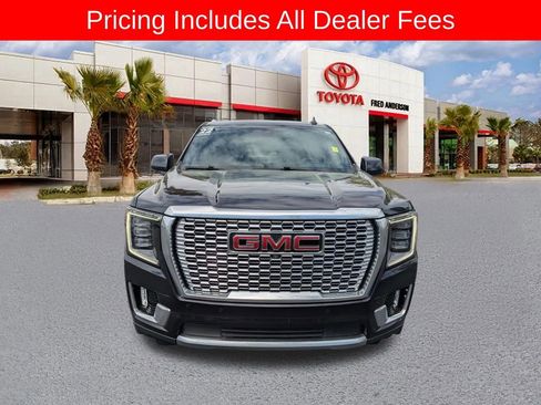 Used 2022 GMC Yukon Denali w/ Advanced Technology Package AWD/4WD image 9
