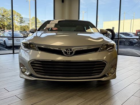 Used 2013 Toyota Avalon image 2