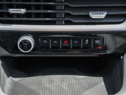 New 2026 Ford Explorer Active image 24