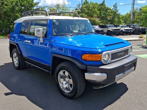 Used 2007 Toyota FJ Cruiser 4WD image 3