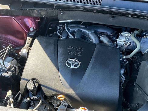 Used 2018 Toyota Highlander Limited AWD/4WD image 32