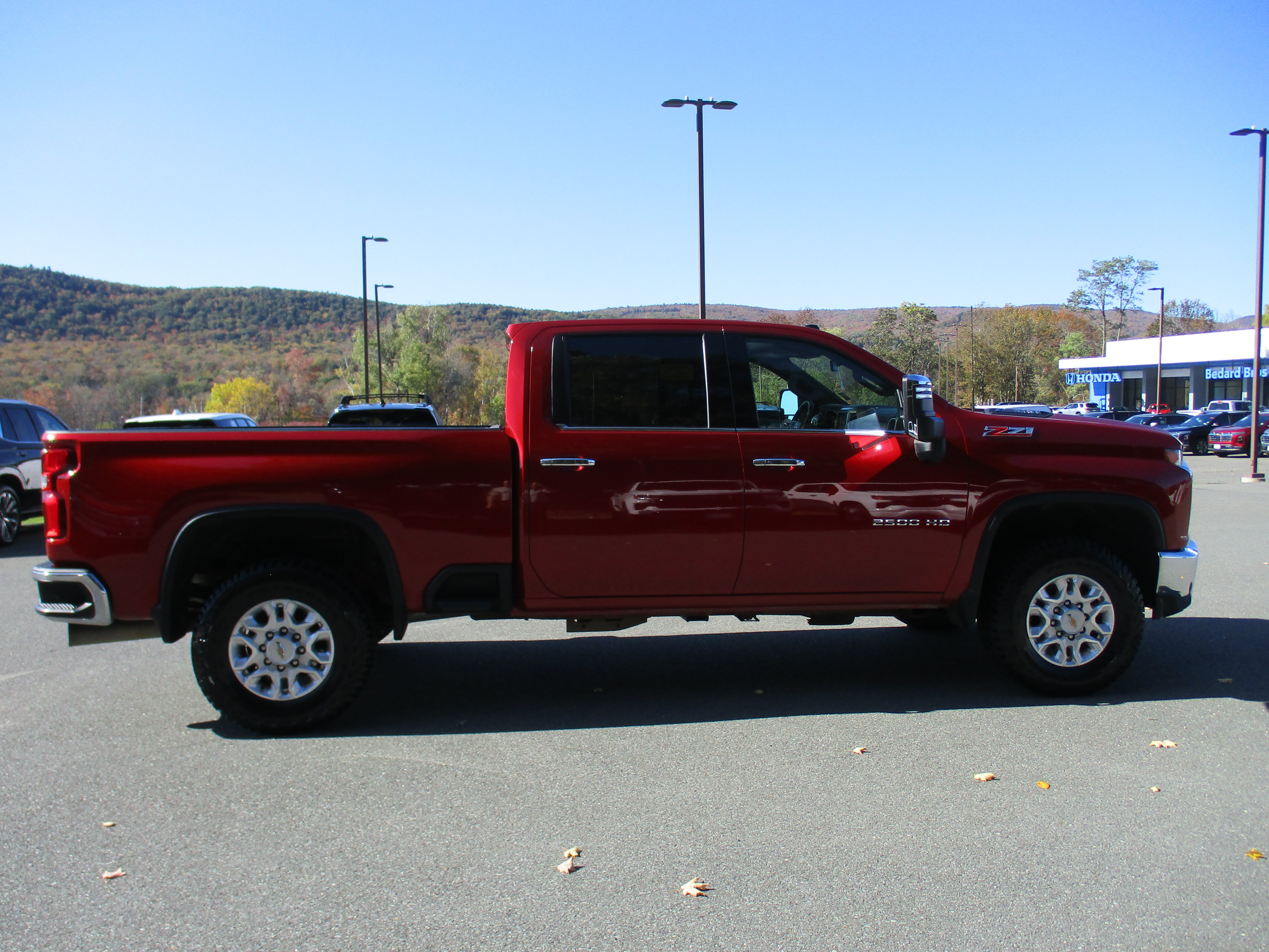 Used 2021 Chevrolet Silverado 2500 LTZ w/ LTZ Convenience Package AWD/4WD image 4