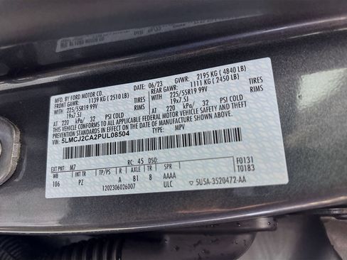 Used 2023 Lincoln Corsair Reserve w/ Equipment Group 201A FWD image 32