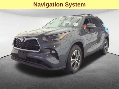 Used 2022 Toyota Highlander XLE image 4