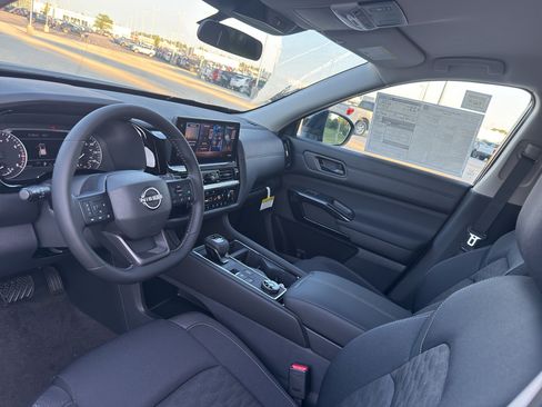 New 2026 Nissan Pathfinder SV AWD/4WD image 25