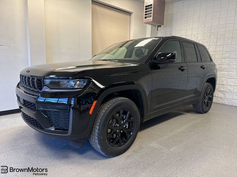 New 2026 Jeep Grand Cherokee Altitude AWD/4WD image 1