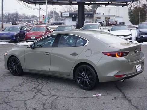 Used 2024 MAZDA MAZDA3 s image 9