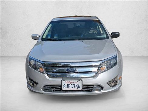 Used 2010 Ford Fusion SEL image 2