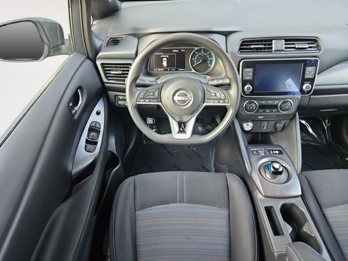 Used 2025 Nissan Leaf S FWD image 10