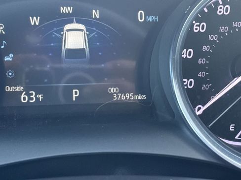 Used 2019 Toyota Camry XLE image 28