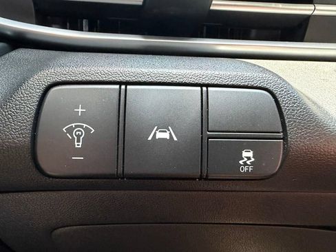 Used 2023 Hyundai Elantra SEL w/ Convenience Package FWD image 15