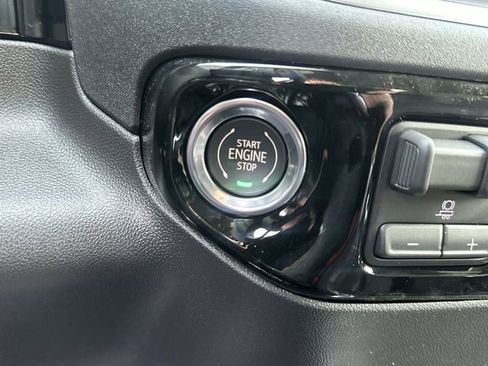 New 2026 GMC Sierra 1500 SLT w/ SLT Premium Package image 17