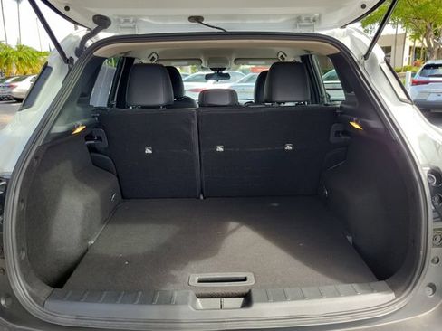 Used 2025 Nissan Kicks SR FWD image 8