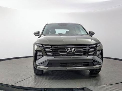 Used 2025 Hyundai Tucson SE FWD image 12