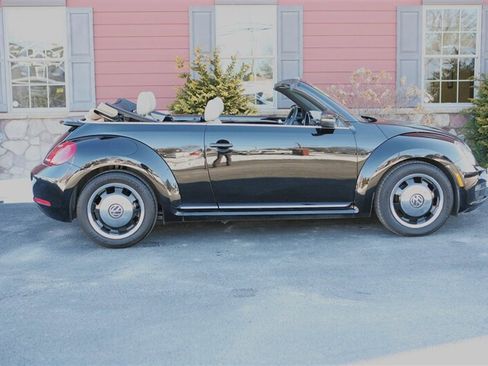 Used 2013 Volkswagen Beetle 2.5 image 9