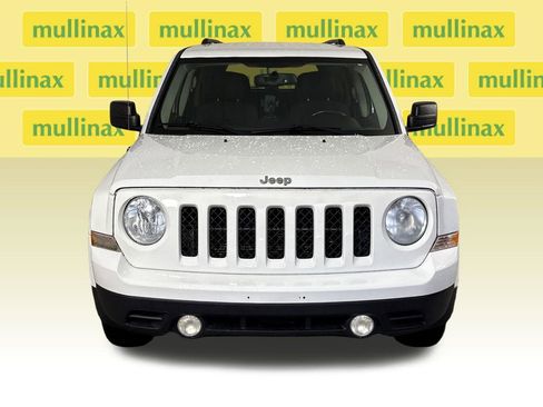 Used 2014 Jeep Patriot Latitude FWD image 15