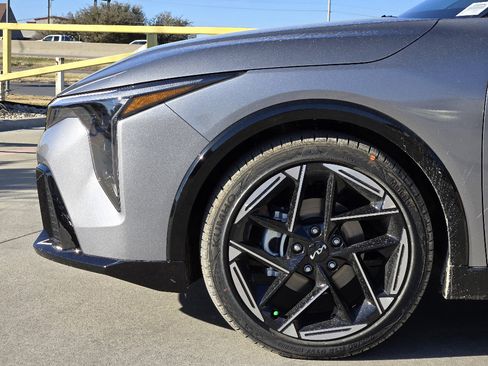 New 2026 Kia K4 GT-Line image 5