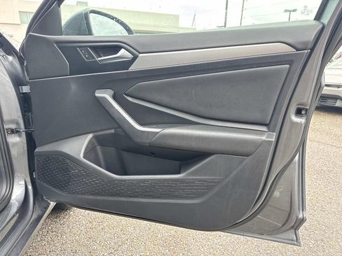 Used 2020 Volkswagen Jetta SE FWD image 14