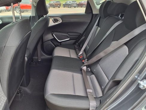 Used 2025 Kia Soul LX FWD image 14