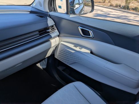 New 2026 Kia Carnival EX image 21