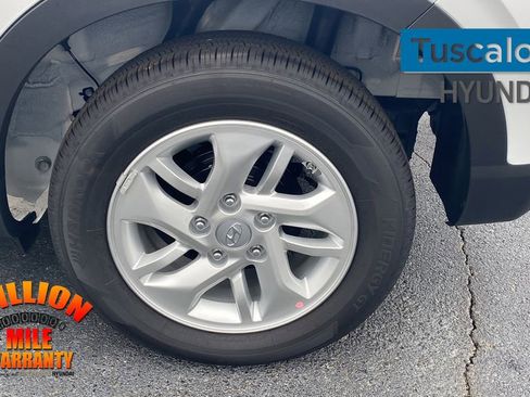 New 2026 Hyundai Venue SE image 12