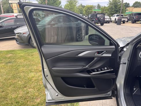Certified 2023 MAZDA CX-9 Touring AWD/4WD image 23