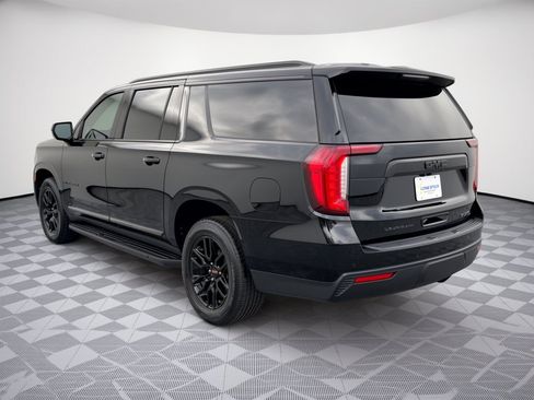 Certified 2023 GMC Yukon XL SLT AWD/4WD image 3