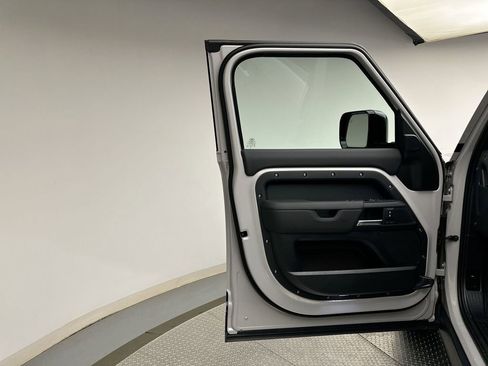 New 2026 Land Rover Defender 110 S AWD/4WD image 17