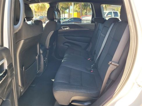 Certified 2021 Jeep Grand Cherokee Laredo image 15