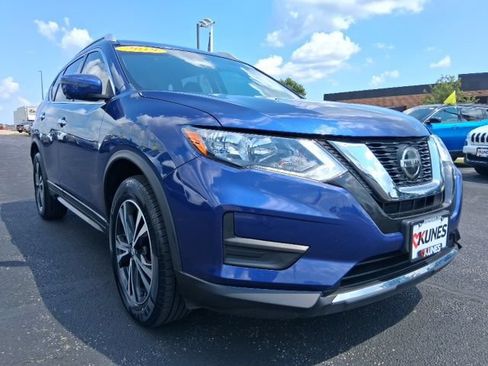 Used 2019 Nissan Rogue SV w/ Premium Package AWD/4WD image 4