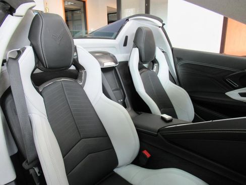 Used 2025 Chevrolet Corvette Z06 image 12