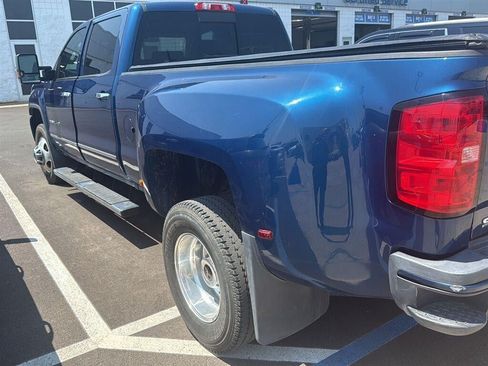 Used 2017 GMC Sierra 3500 Denali w/ Duramax Plus Package AWD/4WD image 5