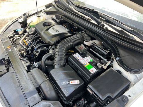 Used 2020 Hyundai Elantra Sport w/ Cargo Package (C1) image 36