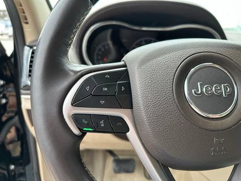 Used 2019 Jeep Grand Cherokee Overland AWD/4WD image 20