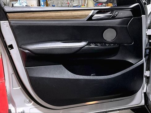 Used 2017 BMW X3 xDrive28i image 21