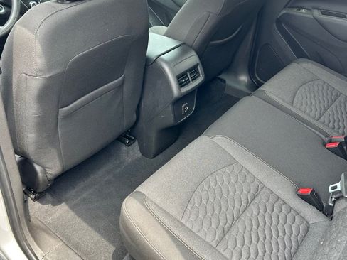 Used 2021 Chevrolet Equinox LT FWD image 11