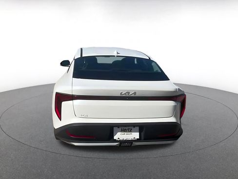 Used 2025 Kia K4 LXS image 12